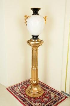 Zlatý podstavec / sloup Zlatý podstavec / sloup