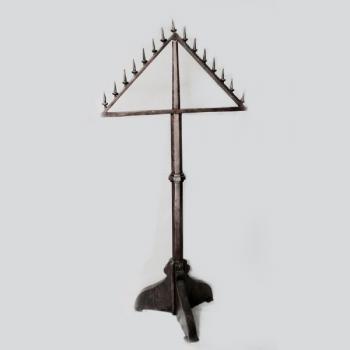 Dřevěný svícen Dřevěný svícen